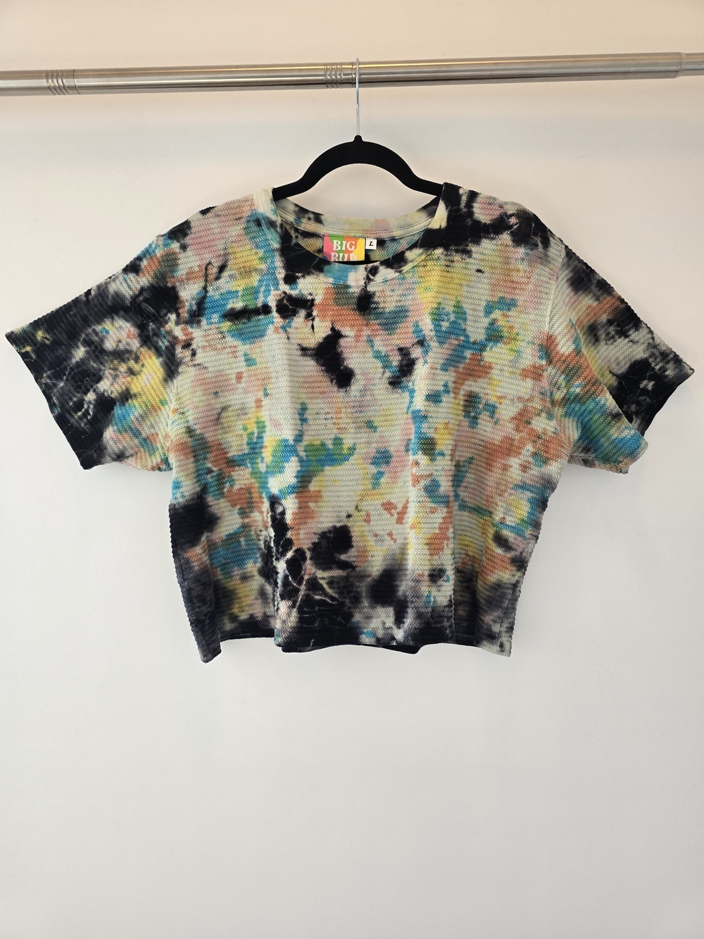 Big Bud Press - “Cropped Honeycomb Tee”- Color: Multi - Size: Large - Unworn